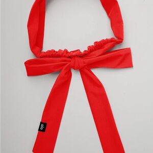ALO Yoga Fresh Mesh Tie Headband - Red Hot Summer